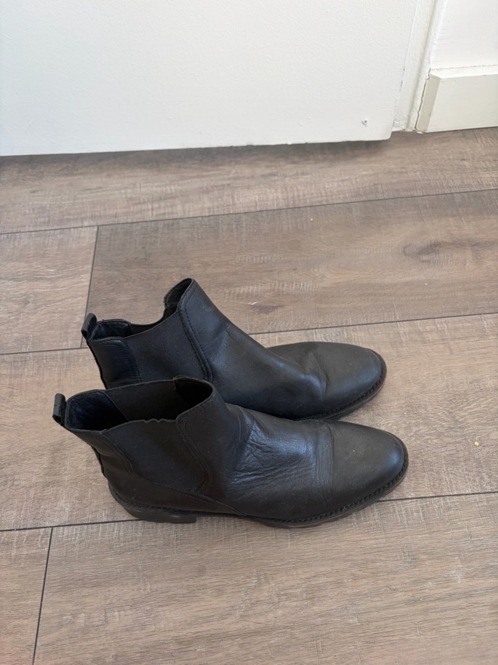 Sam Edelman Black Leather Chelsea Ankle Boots